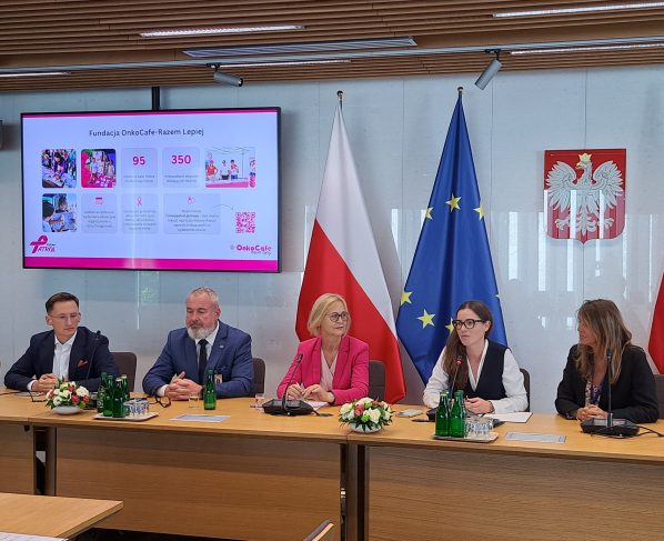 Wszystkie ręce na pokład, aby zwiększyć liczbę Polek wykonujących mammografię