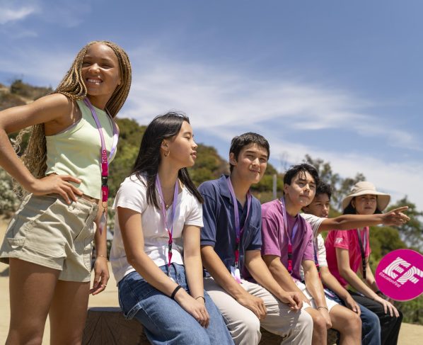 Zimowe wyjazdy językowe do ciepłych krajów – nauka w rytmie słońca