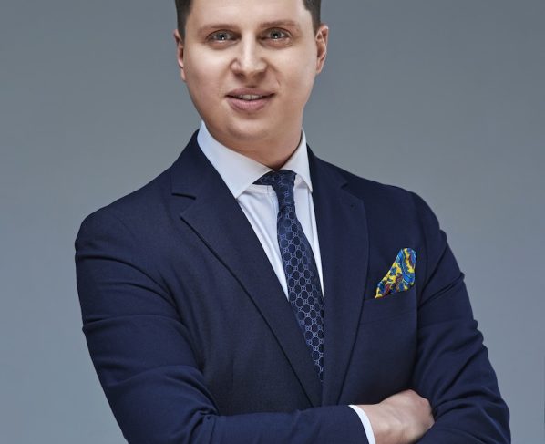 Szkoła zawiesza decyzję o skreśleniu 15-letniej Darii - Poilish Magazine