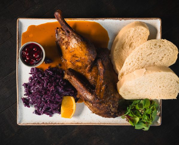 DREVNY KOCUR DEBIUTUJE W STOLICY – AUTENTYCZNA CZESKA KUCHNIA W SERCU WARSZAWY