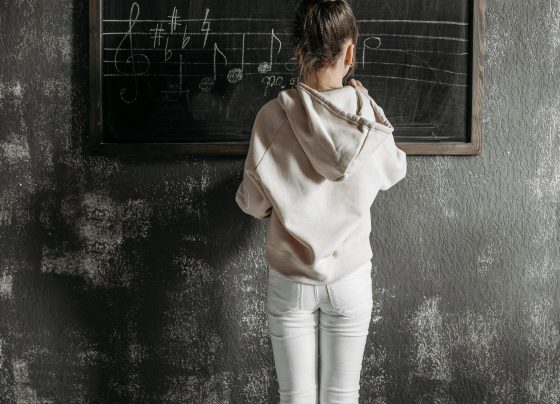 fundacja-rowna-pomoc-w-edukacji-mathwise-uruchamia-ogolnopolski-program-bezplatnego-dostepu-do-kursow-dla-uczniow-zagrozonych-wykluczeniem-edukacyjnym