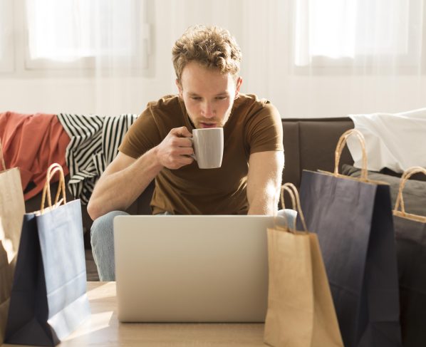 Cicha noc, głośny problem. Świąteczne zakupy na chińskich platformach a polski e-handel.