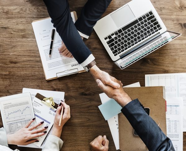 Nowoczesne negocjacje – równowaga między otwartością a determinacją - Poilish Magazine