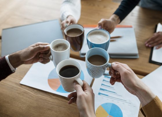 Kawa, rozmowa i szacunek – przepis na zgrany zespół