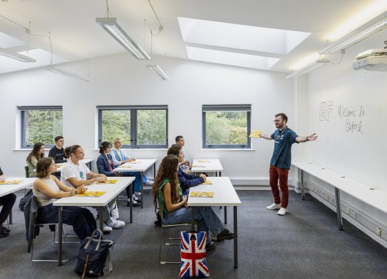 Angielski w Polsce. Raport EF pokazuje, kto radzi sobie najlepiej, a kto wciąż nadrabia