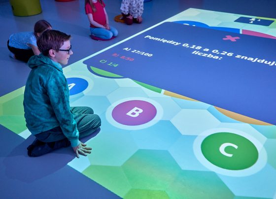 badania-potwierdzaja-polska-interaktywna-podloga-magiczny-dywan-kinebi-skutecznie-wspiera-funkcje-poznawcze-dzieci