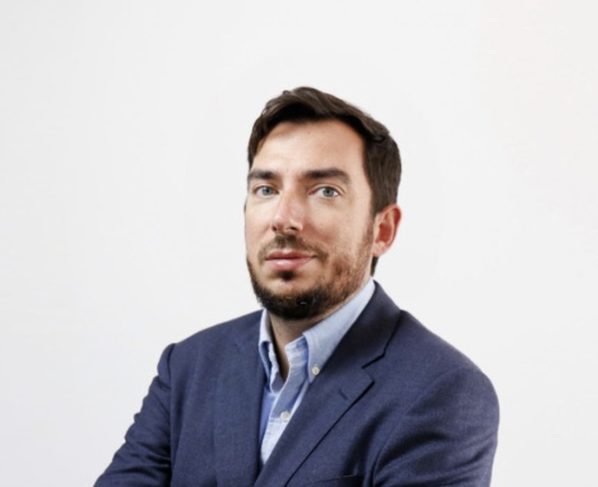 Alarm na rynku pracy - aż 7 na 10 pracowników czuje się niedocenianych - Poilish Magazine