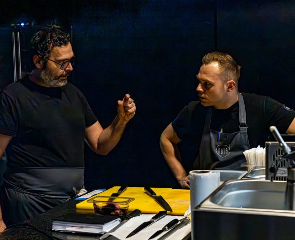 NOWY KONCEPT KULINARNY GWIAZDKOWEGO CHEFA KUCHNI POWSTAJE W STOLICY. CZYM NAS ZASKOCZY ANDREA CAMASTRA?