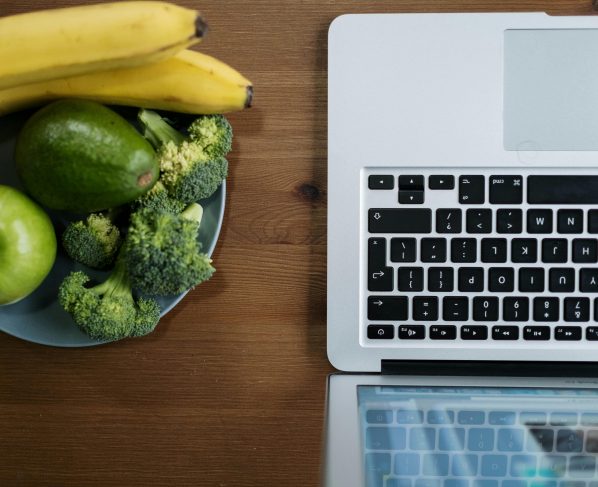 zdrowy-e-commerce-pierwszy-raport-e-izby-kompleksowo-omawiajacy-stan-zdrowia-menedzerow-zarzadzajacych-najdynamiczniej-rozwijajacym-sie-sektorem-gospodarki