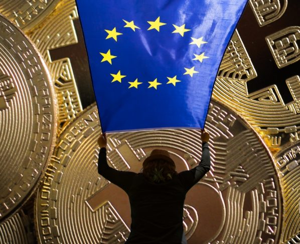 Polska nadal bez wdrożenia MiCA. Eksperci alarmują o chaosie na rynku kryptowalut