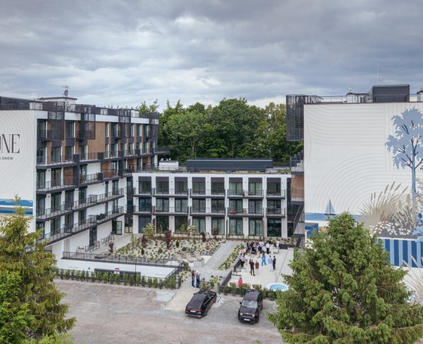 50-krokow-od-morza-i-caloroczny-resort-premium-sunsnow-oficjalnie-otworzyl-the-one-w-ustroniu-morskim
