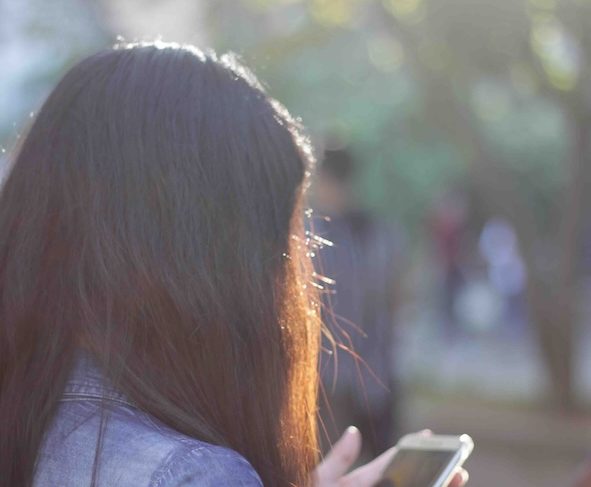 wakacje-bez-telefonu-dzieci-zyskuja-znacznie-wiecej-niz-tylko-mniej-czasu-przed-ekranem
